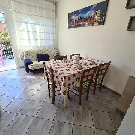 Milla 10 Apartman *