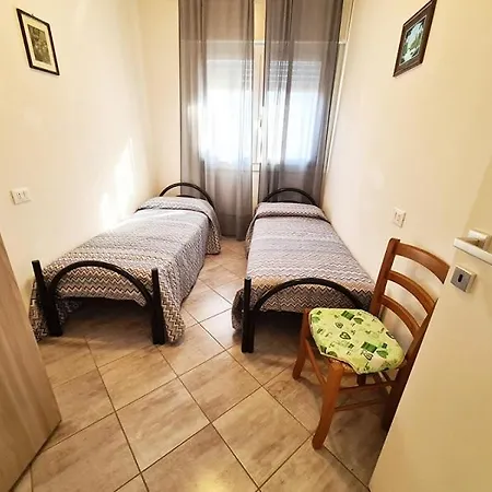 Apartman Milla 10 *